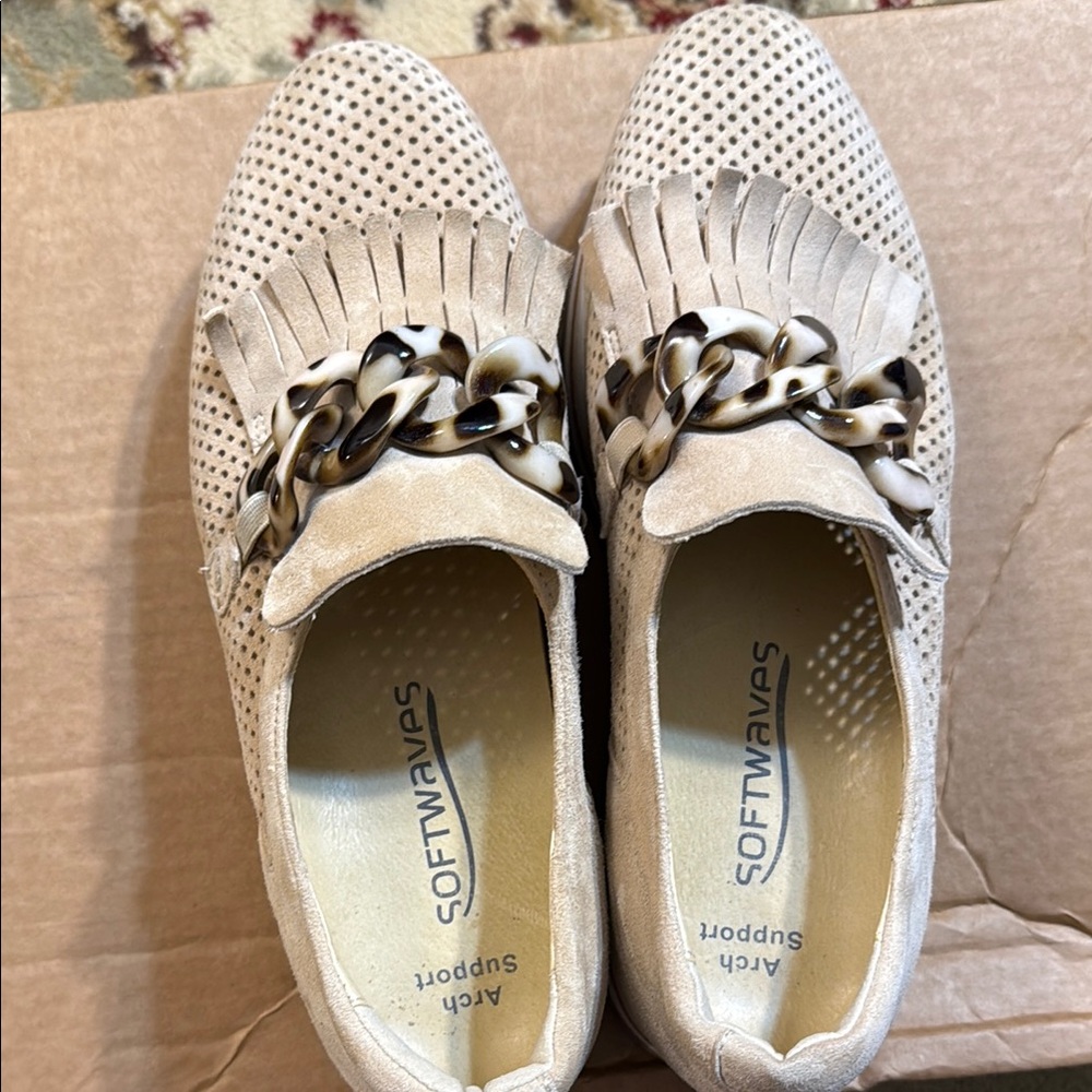 Soft Waves Shoes - image 4